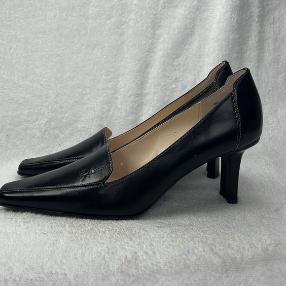 Anne Klein, black square toe leather heels, removed sticker on interior - Picture 3 of 6